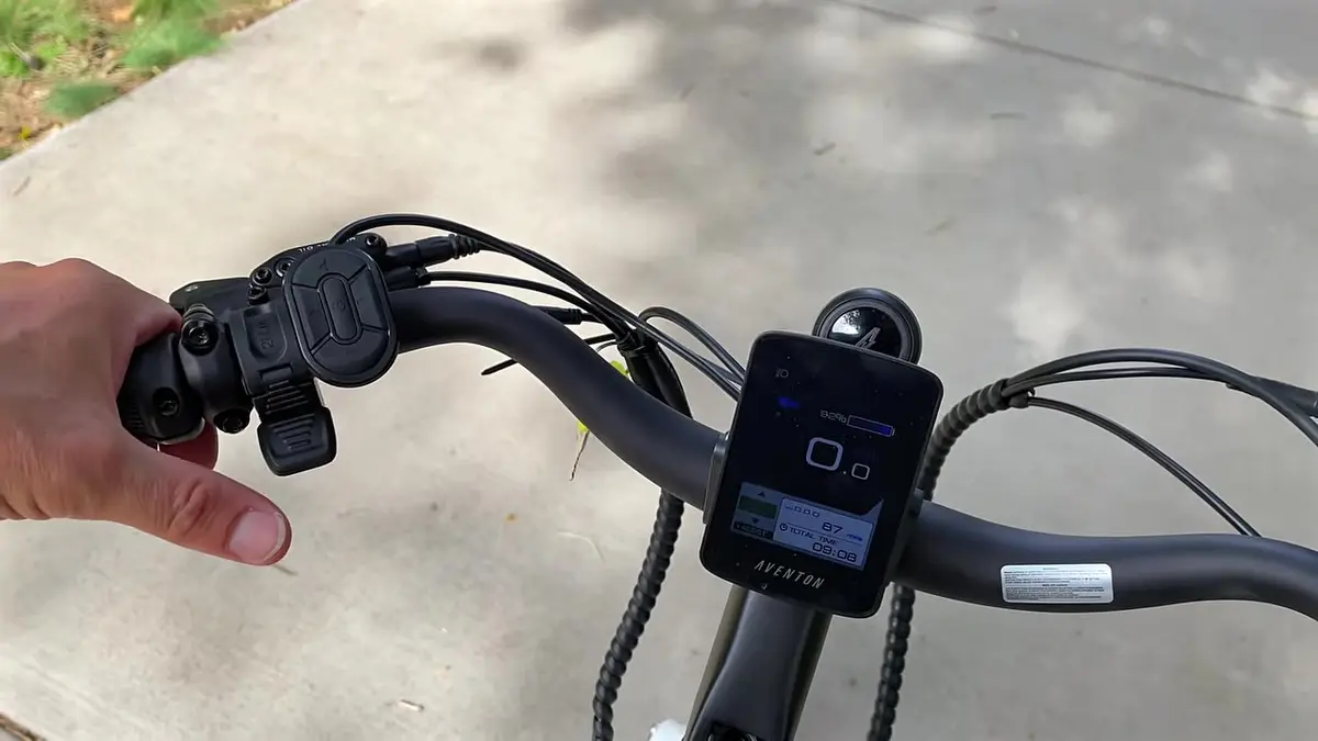 Aventon Pace 500.3 during Will's test ride