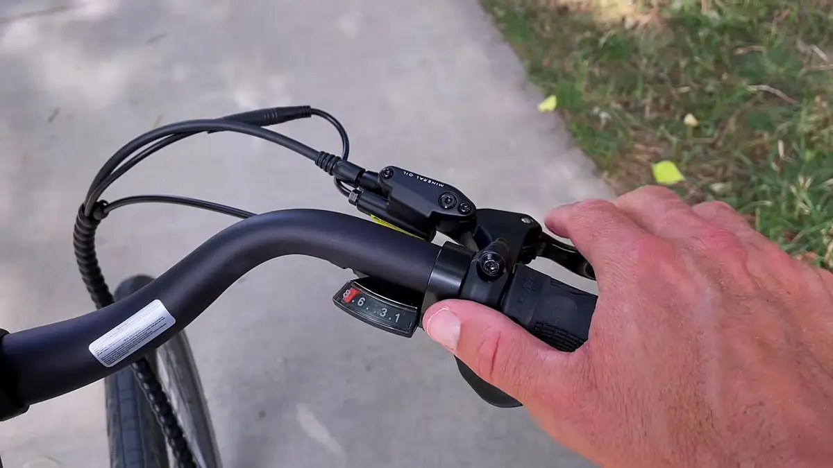 Aventon Pace 500.3 during Will's test ride