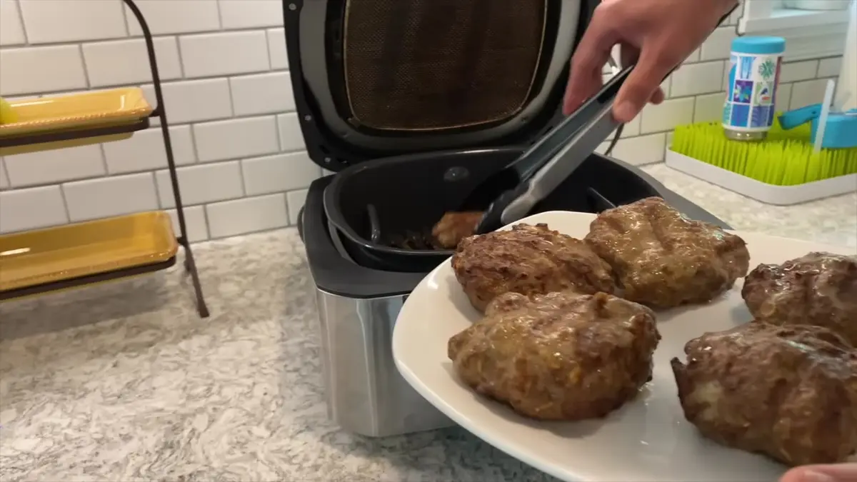 Ninja Foodi 5-in-1 AG301, frame from Will's review video