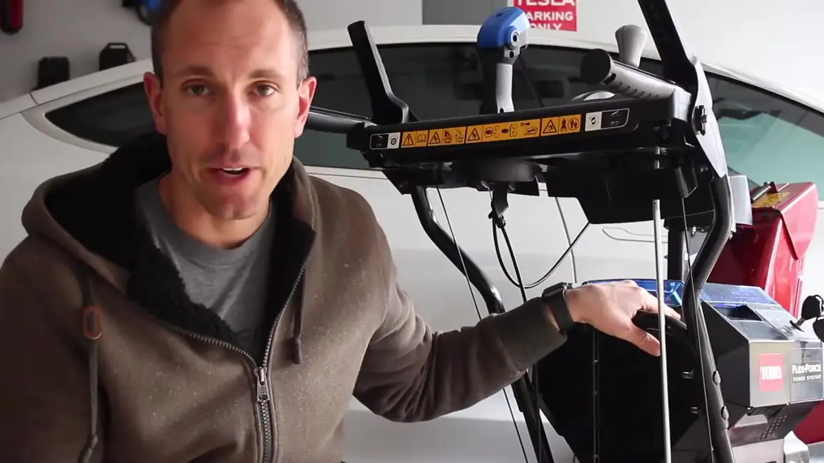 Toro Power Max e24, frame from Will's review video